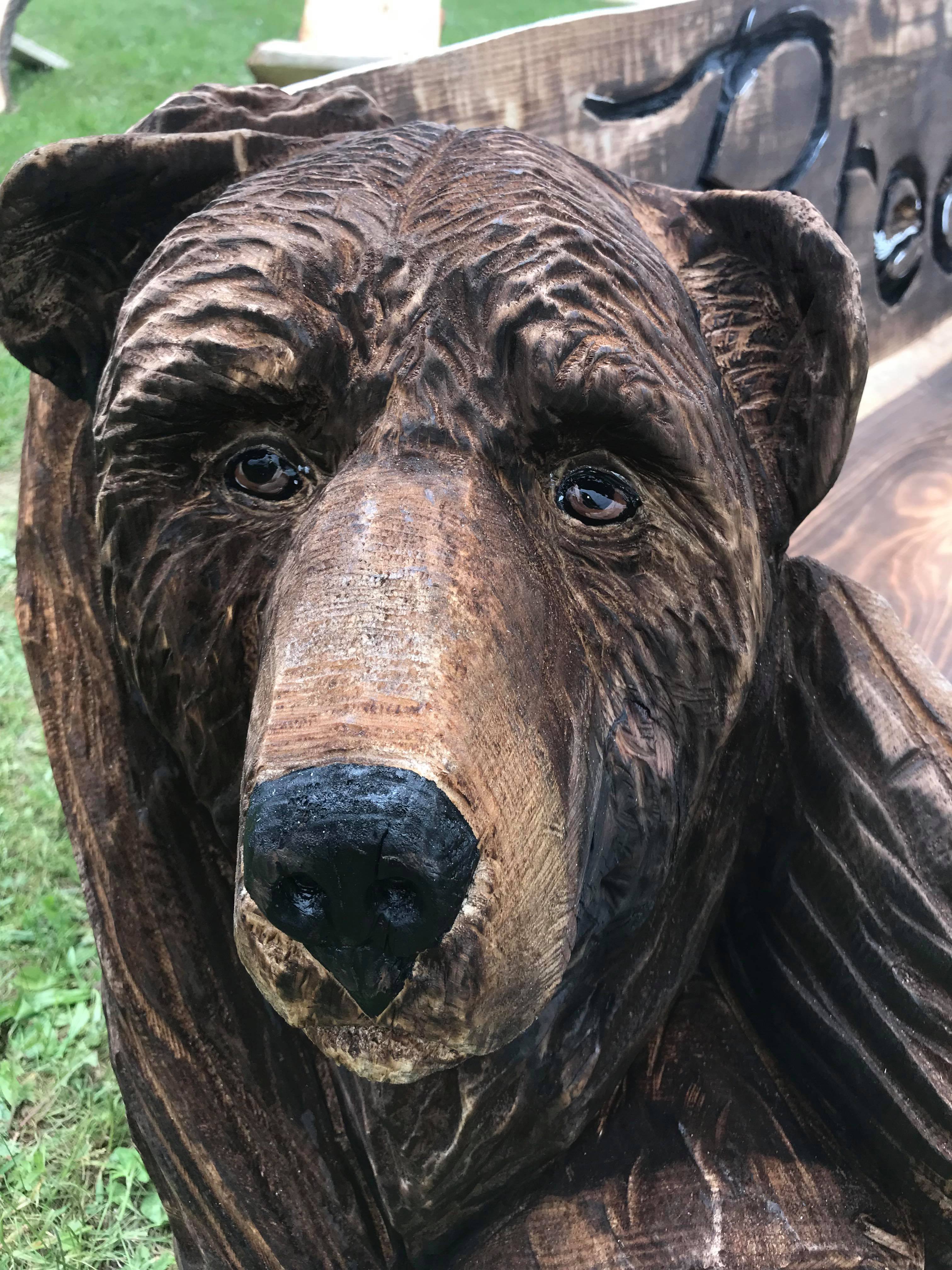 Chainsaw Carvings Bear In The Bench